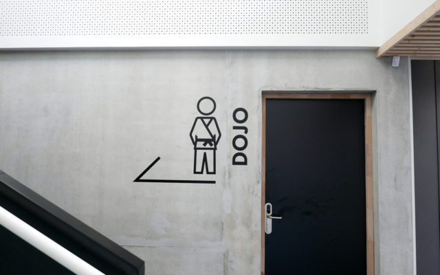 PAGESWEB-RZS2021060275